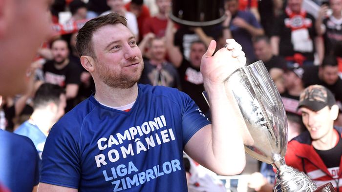 Fostul jucător al lui Dinamo i-a făcut o dublă fractură de maxilar criminalului odios de la Ciorogârla! Era în trupele speciale și i-a dat un pumn de l-a mutilat