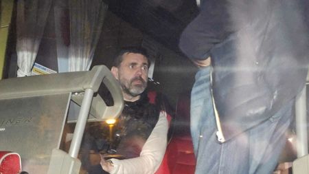 Ce a făcut Zeljko Kopic, antrenorul "câinilor", după ce ultraşii i-au cerut demisia la finalul meciului Dinamo - Voluntari 1-1! Imaginea care spune totul despre croat. FOTO PROSPORT