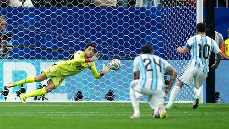 Cine e Shobeir, portarul care i-a apărat penalty-ul lui Leo Messi în Argentina – Egipt!