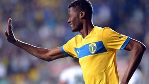 Pericol pentru Dore! Impresarul jucătorului acuză Petrolul: "Nu e prima oară când fac asta!"