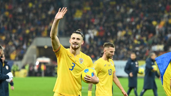 Radu Drăguşin a ajuns pe lista marilor rivale. AC Milan şi Inter se luptă pentru transferul românului