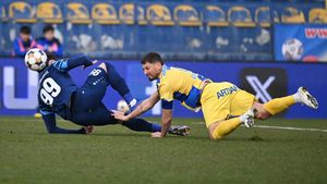 După ce antrenorul i-a atacat pe fotbaliști și numele său a fost menționat, Gicu Grozav a reacționat: „Va fi nasol pentru toată lumea”
