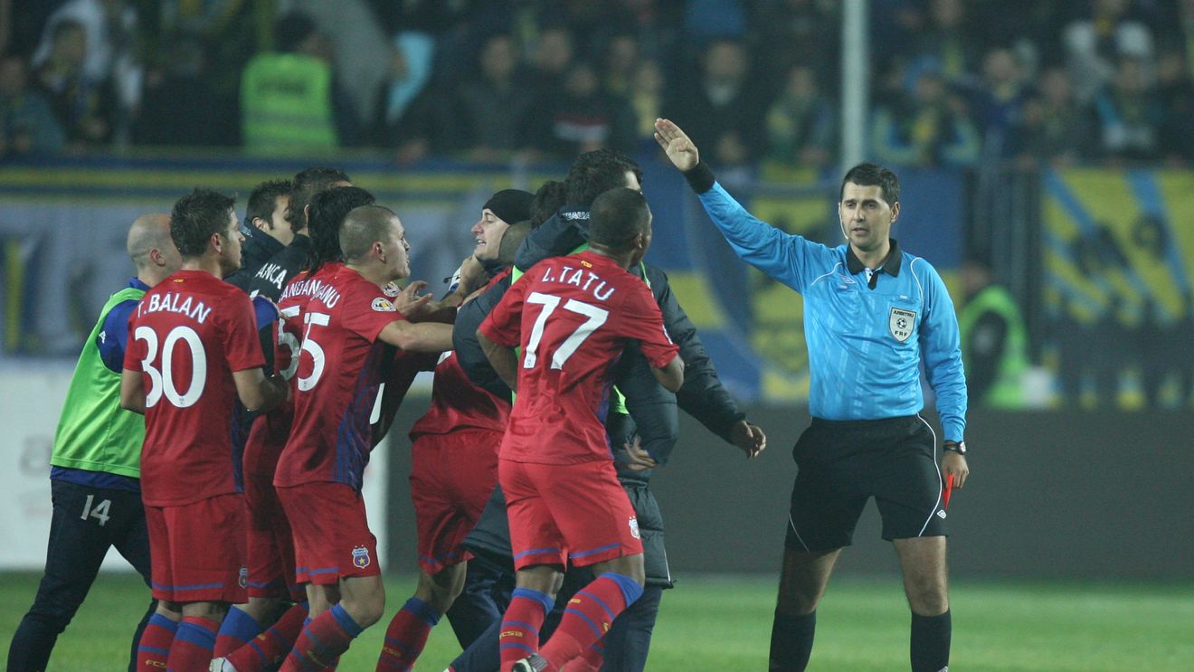 Gigi Becali este ȘOCAT de decizia lui Robert Dumitru:** "Trebuia să stea să ia bătaie? Dacă avea cuțit? Ă‚la trebuie băgat în comă pentru gestul ăsta"