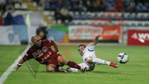 "De 3-4 ani suntem nașii CFR-ului! **Au un adevărat 'complex Pandurii'"