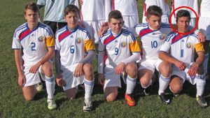 RECORD | Albert Neculai, primul jucător din România născut în 2000 care a debutat într-un meci oficial din primele trei eșaloane. Atacantul cu 23 de ani mai tânăr decât Pancu a evoluat 20 de minute în Liga 2