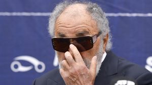 Ion Țiriac a vândut „bijuteria” de suflet a fiicei lui cu 390.000.000 de euro. Ioana Țiriac îl rugase pe magnat să nu o facă, iar acum a rămas ataşată în continuare de turneul de la Madrid