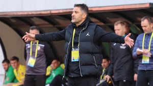 Corvinul câștigă cu FK Miercurea Ciuc și se distanțează pe locul 2. CSC Șelimbăr a revenit de la 0-2 și a evitat eșecul cu CS Mioveni