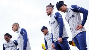 Radu Drăguşin, în mijlocul unui război imens la Tottenham! Romero, atac împotriva conducerii: „Ies doar când e bine şi spun minciuni!"
