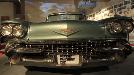 O femeie a început să repare un Cadillac rar din 1958, dar mecanicul a fugit cu piesele. Ce s-a întâmplat după 20 de ani