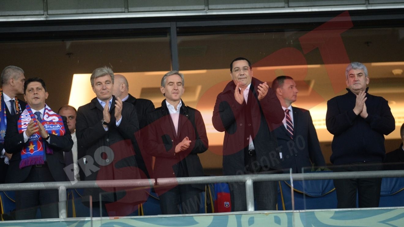 Planurile Guvernului: Oră săptămânală de fotbal în școli din 2015 și 400 terenuri noi de fotbal