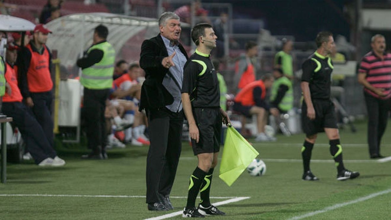 Aspirații mari, tactică de echipă mică!** Andone ar fi vrut să sape șanțuri în fața ieșenilor: "Trebuia să ne închidem la 1-0"