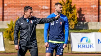 Scene ireale: Ilie Poenaru, demis de la Chindia după ce a ieșit de la conferință. Patru meciuri pierdute la rând și declarații care ar fi deranjat autoritățile locale, cauzele ”execuției” din Vinerea Mare