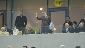 Gigi Becali șochează Europa:** "Dacă antrenorul nu își face treaba, îl distrug! Eu sunt regele" Interviu halucinant: ce spune de Rapid și Dinamo