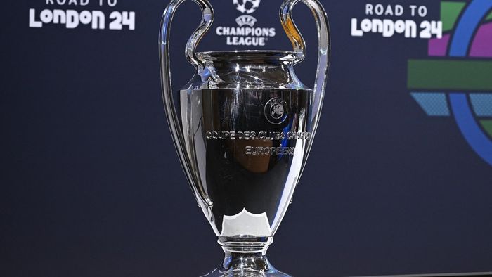 A luat de două ori Liga Campionilor, iar acum și-a ales favorita pentru cucerirea trofeului! Argumentul este memorabil: „Dinamo se tot lupta să intre acolo, i-am lăsat să se pregătească, ei se tot chinuie să câștige!”. EXCLUSIV