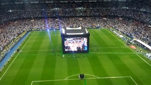 Momentul în care Santiago Bernabeu a "explodat". VIDEO | Bucuria fanilor Realului la golul lui Sergio Ramos