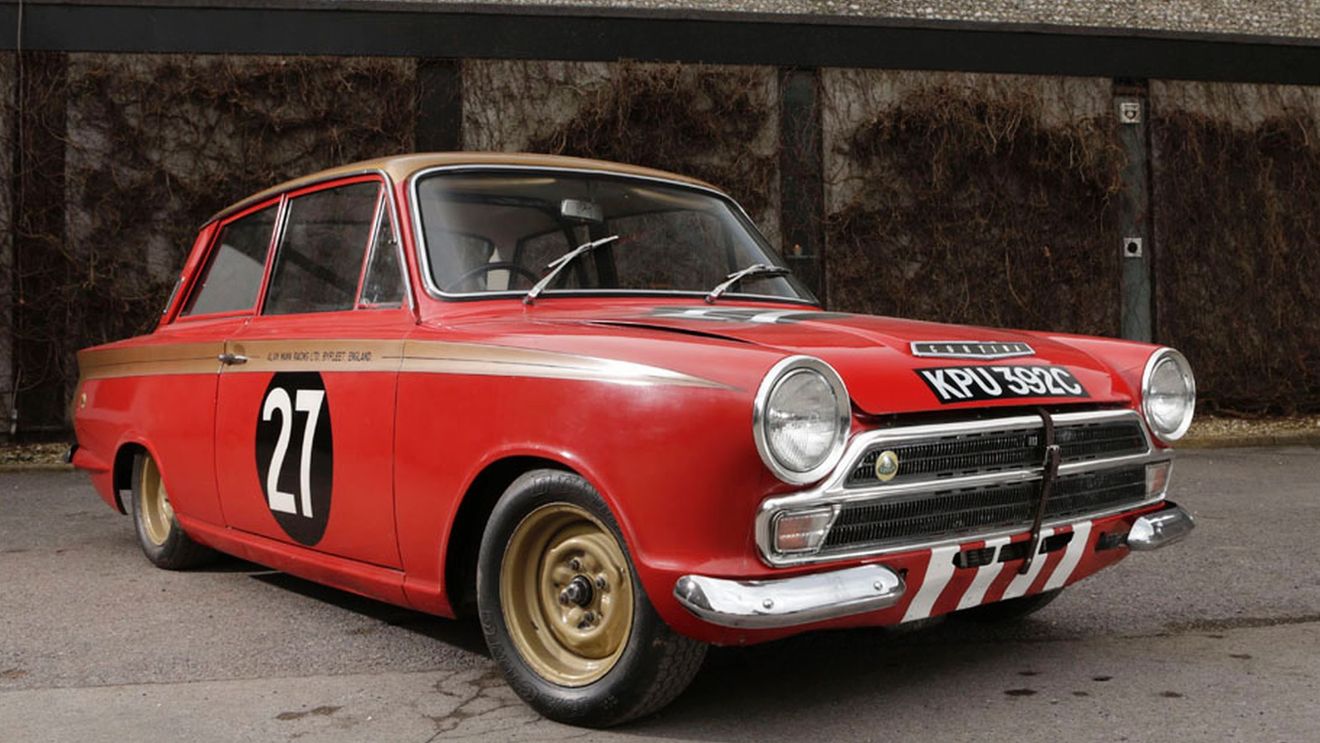 FOTO Un Ford Cortina din 1965, scos la vânzare cu 150.000 de euro! Un model obișnuit: 10.000 de euro