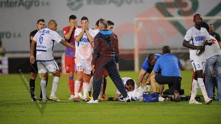 ȘOC la Steaua - Pandurii!** Accidentare ORIBILĂ‚ provocată de Gardoș! "Pandurii" s-au rugat pe gazon pentru Băcilă FOTO
