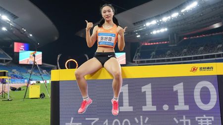 China are un nou sportiv fenomen ca Zhanle Pan: atleta Chen Yujie, de 16 ani, a alergat 100 de metri în 11.10 secunde!