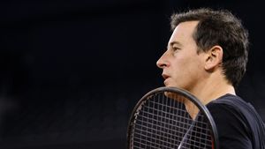 Andrei Pavel, singurul tenismen român care l-a învins pe Roger Federer, dezvăluiri după 20 de ani: „Nu stătea prea bine din punct de vedere mental! L-am lucrat la psihic”