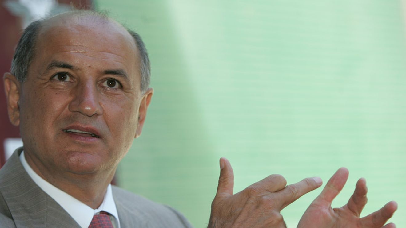 "Lui Copos îi place haosul, din cauza lui Rapidul a ajuns așa"