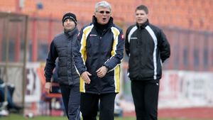 Filipovic: **"Păcat că nu îi am pe Messi sau Ronaldo în teren, ca să-mi rezolve meciurile"