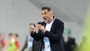 Mirel Rădoi îl acuză pe Mihai Rotaru că a stabilit obiective nerealiste, fără să aibă habar de nivelul din Conference League: „S-a spus că facem 12, 16, 18, 49 de puncte, fără să cunoască această competiţie"