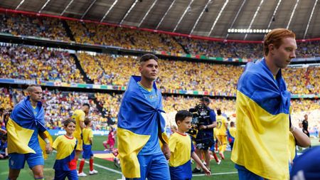 S-a lăsat cu țipete și vorbe grele în vestiarul Ucrainei, după rușinea cu România de la EURO! Un fotbalist a mărturisit ce au făcut veteranii cu cei tineri