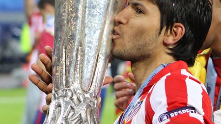 Atletico l-a "blindat" pe Aguero: salariu de 6 milioane și super-clauză de reziliere