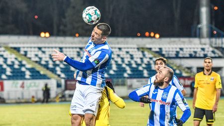 Ciprian Paraschiv îi distruge pe jucători: „Au avut salariile la zi, prime, hoteluri de cinci stele. Dacă nu câștigă la Pitești, blocăm salariile la Poli Iași până ajungem pe loc de baraj” | INTERVIU