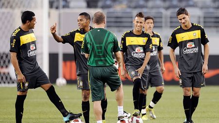 Mou trimite "diavolul" în infern: **dorit de Milan, "creierul" lui Santos e aproape de Real! VIDEO Vezi ce știe Ganso!