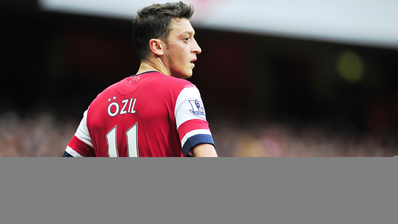 Surpriză pe piața transferurilor. Barcelona îl vrea pe Mesut Ozil, însă Real Madrid le-ar putea strica planurile
