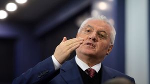 Dragomir, audiat la DNA, într-un dosar de șantaj! "Au greșit față de mine!" Cum ar fi încasat 1,7 milioane de euro de la RCS-RDS