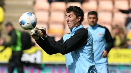 Pellegrini îl ține în joc de glezne pe Pantilimon: "Locul lui Hart nu e garantat"