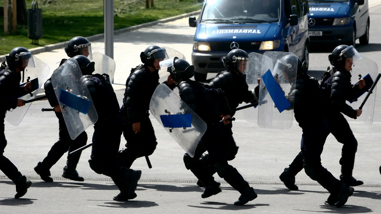 Peste 200 de jandarmi și polițiști, mobilizați la meciul Petrolul - FC Vaslui, de la Ploiești