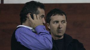 Becali: "Dan Petrescu e numărul 1 pe lista lui MM Stoica!"  **VEZI ce zice de Lăcătuș!