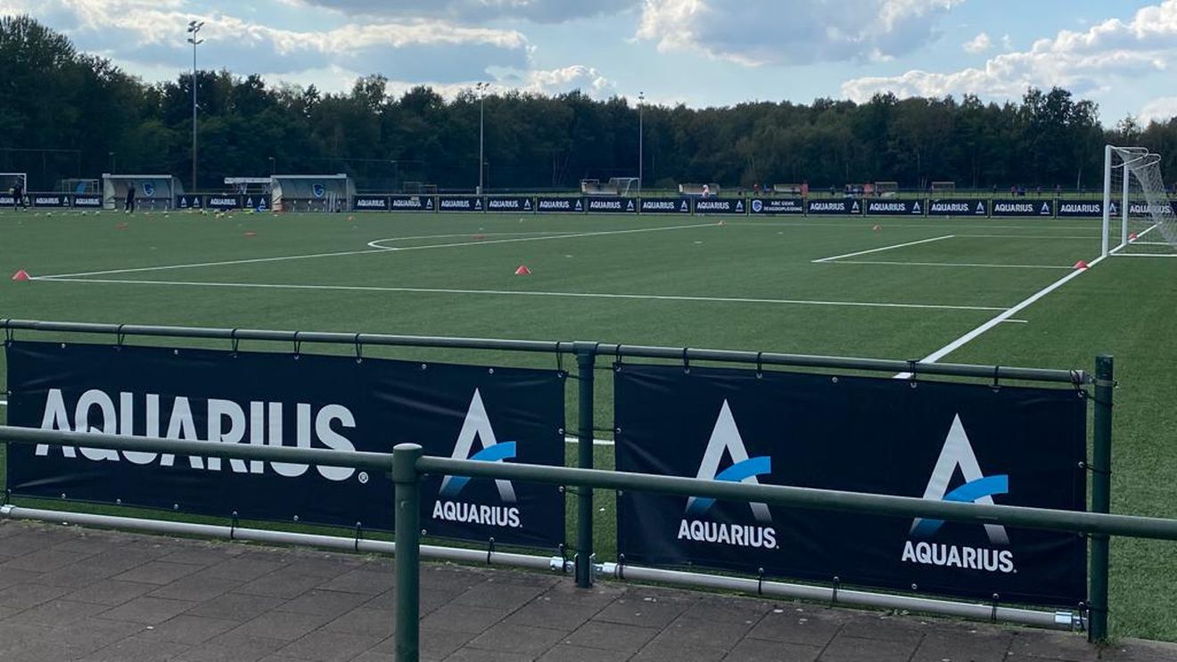 Vizită memorabilă la clubul care i-a cumpărat din România pe Ianis Hagi și pe Vladimir Screciu! Opinia unui fost fotbalist român din Ligue 1: „Diferența dintre noi și ei este cam de 30 de ani” | EXCLUSIV