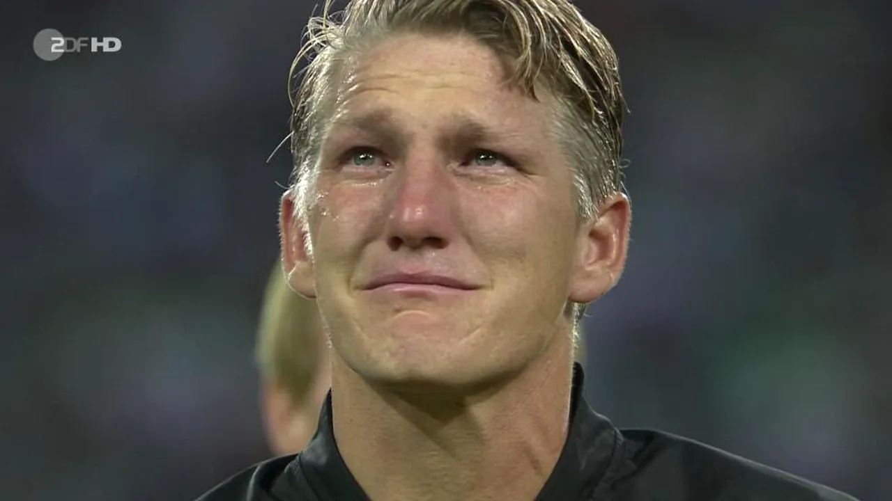 Mourinho nu-l vrea nici în Europa League. Bastian Schweinsteiger nu a fost inclus în lotul lui Manchester United pentru grupele Europa League