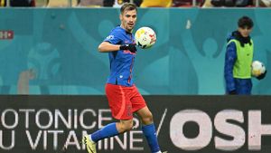 Darius Olaru a fost operat a doua oară. Ce se întâmplă cu căpitanul FCSB