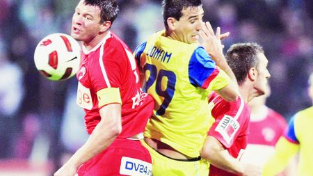 Bonfim: "Tănase merită banderola!"** VEZI ce s-a întâmplat în vestiarul Stelei după eșecul cu Dinamo!