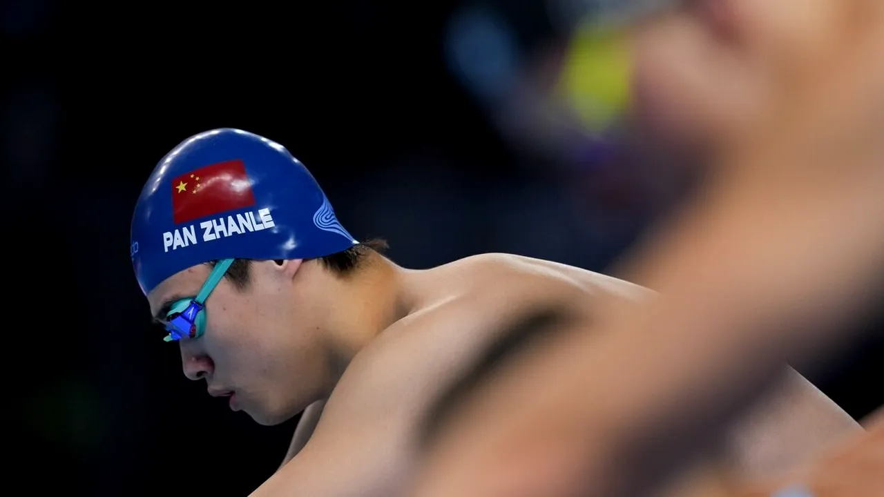 David Popovici e obsesia lui Zhanle Pan. Hăituit cu zeci de controale antidoping, chinezul a vorbit din Singapore despre român: „A scos de nicăieri timpul ăsta”
