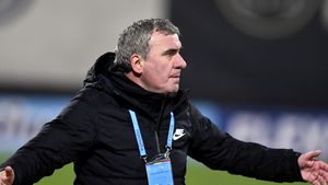 „Ce mă întrebați pe mine?”. Gică Hagi, deranjat de o întrebare despre transferul lui Ianis Hagi: „Decizia e a lui”