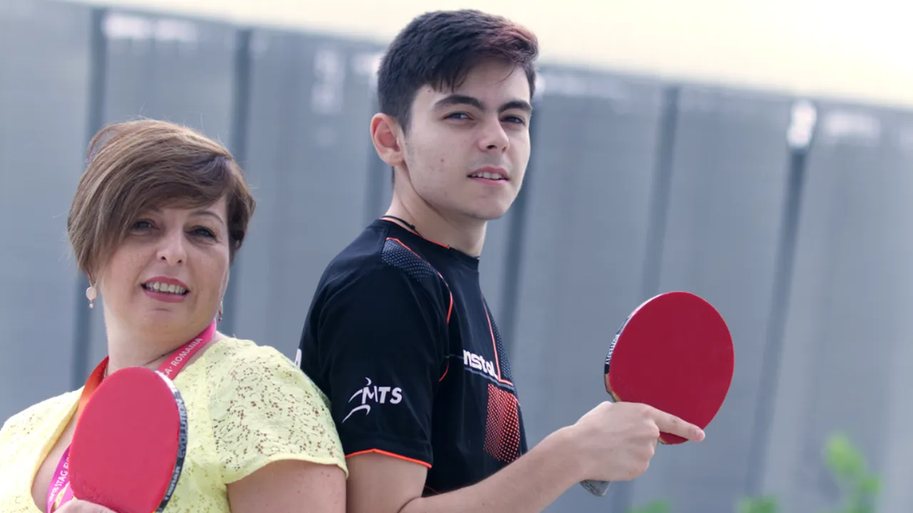SPECIAL | 'Zamfirii', portret de familie în tenisul de masă: Adriana Zamfir, alături de fiul său, Mihai. 