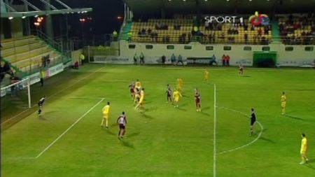 Ilie Stan, "îngropat" de Belu! VIDEO: ** Jucătorul Chiajnei a preluat ca la amatori, Rui Pedro a profitat și a marcat pentru CFR Cluj