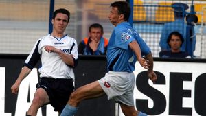 „A fost un scandal foarte mare! S-a spus că am fost cel mai scump transfer din România, dar nu știu dacă s-a plătit suma”. Fotbalistul a fost cumpărat de Steaua, în sezonul 1994-1995, pentru un milion de dolari