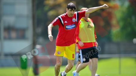 FOTO | Victor Pițurcă s-a băgat la joc și s-a făcut remarcat prin câteva "floricele". Raul Rusescu: "Nu îi urez succes, nu are nevoie, e încă fotbalist bun"