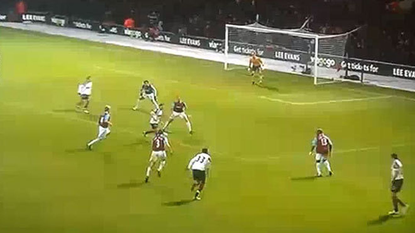 VIDEO Cel mai prost șut al anului! Cum să tragi așa?** O'Shea, de la Manchester, a dat paralel cu poarta!