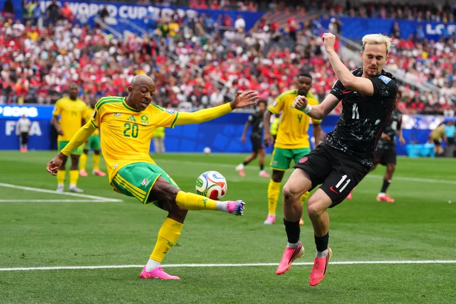 africa-de-sud-canada-0-1-in-16-imi-la-cupa-mondiala-un-fc-hermannstadt-unirea-slobozia-jucat-in-los-angeles-cronica-de-gabriel-berceanu