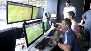 E oficial! S-a stabilit când o să fie introdus sistemul VAR la meciurile din România. „Nu vom reține alte sume de la cluburile din Liga 1!”