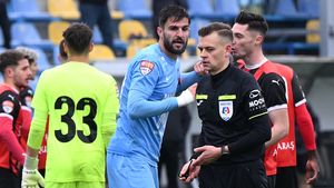 Erik Lincar vrea ”doar un arbitraj corect” la Reșița - FC Bihor, CCA i-a răspuns cu o delegare a unui… cărășean la jocul din Valea Domanului!