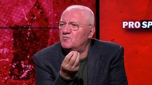 Mitică Dragomir îl distruge pe Petre Roman, după ce Mioara Roman a murit la azil! „Sunt supărat pe el! Nu se poate ca nevastă de prim-ministru să moară în sărăcie și hăituită de ANAF”